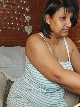 Lilybanx online show from April 18, 8:29 am