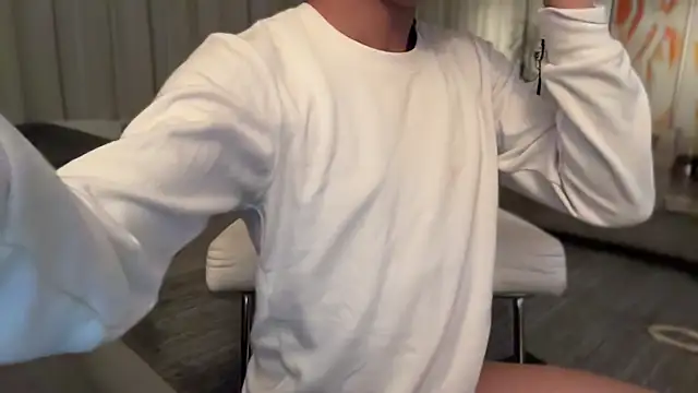 Snapshot of ToyBoy4Daddies chatting on March 9, 2:39 am ToyBoy4Daddies online show from March 9, 2:39 am