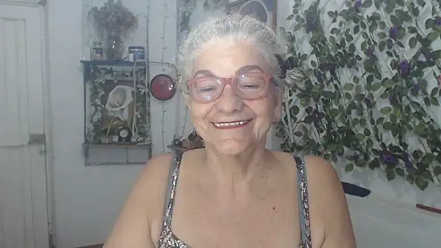 FunnyGrandma online show from February 8, 11:19 pm
