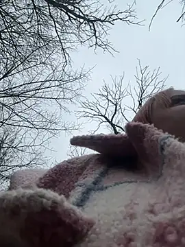 Model9798 online show from January 31, 11:03 am