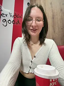 The Snowwhitee online show from April 7, 9:10 am