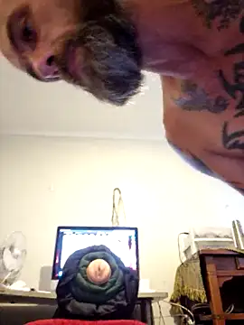 Snapshot of PhoenixDesire@xh chatting on March 8, 11:39 pm PhoenixDesirexh online show from March 8, 11:39 pm