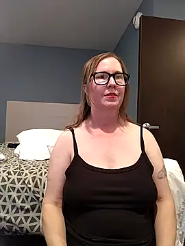 SweetandNaughty1 online show from October 20, 4:57 am