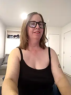 SweetandNaughty1 online show from May 15, 4:08 am