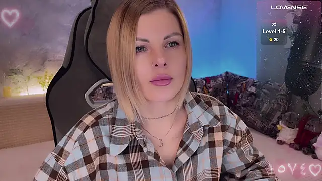 Snapshot of Your_Sweet_Lilu chatting on December 2, 2:52 pm Your Sweet Lilu online show from December 2, 2:52 pm