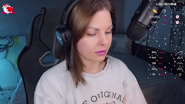 Snapshot of Your_Sweet_Lilu chatting on October 1, 3:40 pm Your Sweet Lilu online show from October 1, 3:40 pm