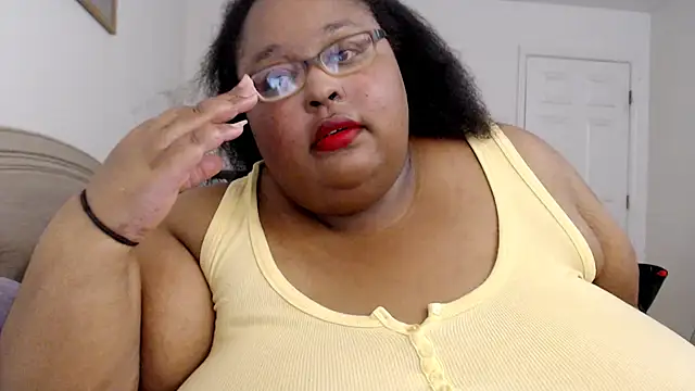 Snapshot of Loves_Aura chatting on July 9, 12:58 am Loves Aura online show from July 9, 12:58 am