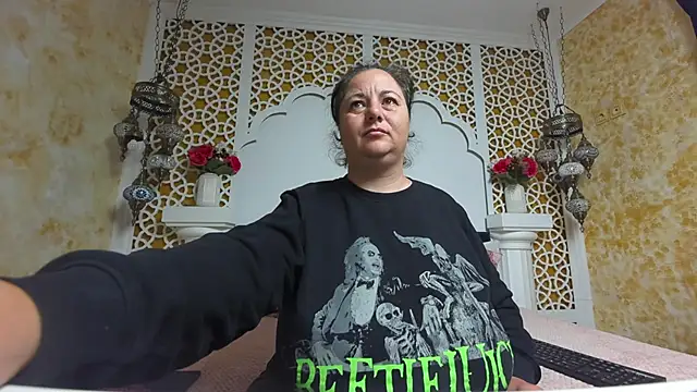 AleshaArabian online show from October 31, 5:08 am