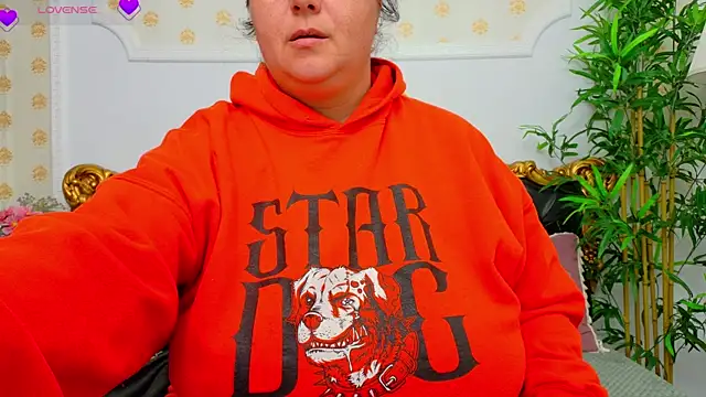 AleshaArabian online show from April 17, 4:04 am