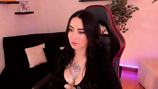 EmmyEvans1 online show from November 10, 7:35 pm