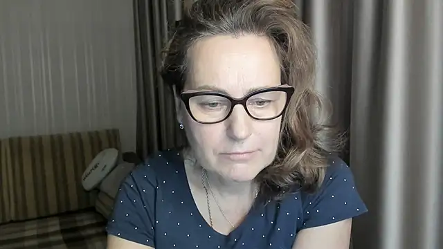 lauraoven online show from January 17, 4:26 pm