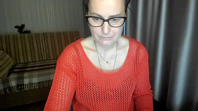 lauraoven online show from December 23, 7:28 am