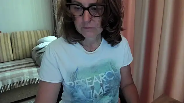 lauraoven online show from July 15, 6:40 am