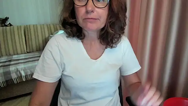 lauraoven online show from August 1, 9:52 am