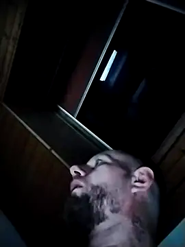 Snapshot of Kw8585kw chatting on January 24, 1:03 am Kw8585kw online show from January 24, 1:03 am