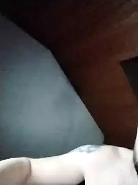 Snapshot of Kw8585kw chatting on February 5, 11:17 pm Kw8585kw online show from February 5, 11:17 pm