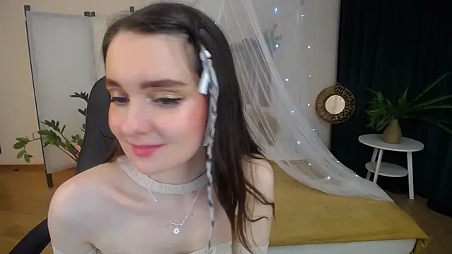 Snapshot of CloudGrace chatting on January 28, 12:36 am CloudGrace online show from January 28, 12:36 am