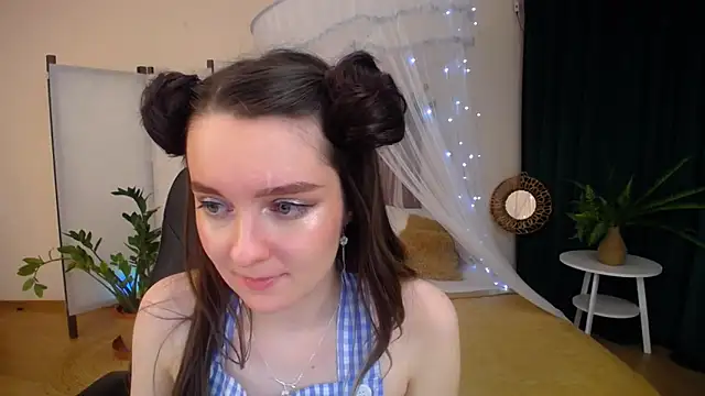 Snapshot of CloudGrace chatting on January 29, 9:28 pm CloudGrace online show from January 29, 9:28 pm