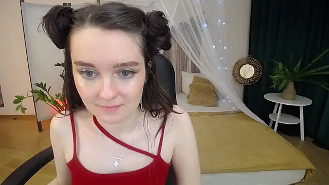 Snapshot of CloudGrace chatting on January 30, 12:29 am CloudGrace online show from January 30, 12:29 am