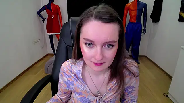 Snapshot of CloudGrace chatting on February 4, 9:28 am CloudGrace online show from February 4, 9:28 am