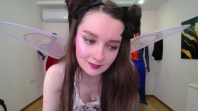 Snapshot of CloudGrace chatting on February 6, 3:16 am CloudGrace online show from February 6, 3:16 am