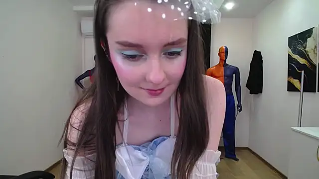 Snapshot of CloudGrace chatting on February 9, 1:25 pm CloudGrace online show from February 9, 1:25 pm