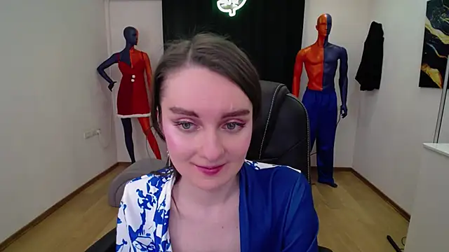 Snapshot of CloudGrace chatting on February 12, 9:20 am CloudGrace online show from February 12, 9:20 am