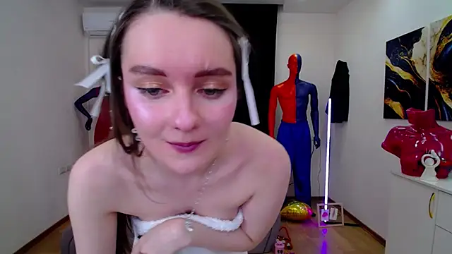 Snapshot of CloudGrace chatting on February 20, 4:25 pm CloudGrace online show from February 20, 4:25 pm