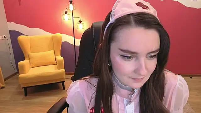 Snapshot of CloudGrace chatting on November 18, 6:12 pm CloudGrace online show from November 18, 6:12 pm