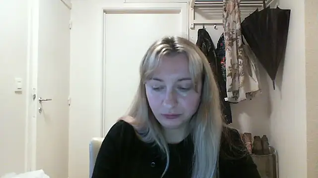 SusanCurt online show from October 24, 9:06 am