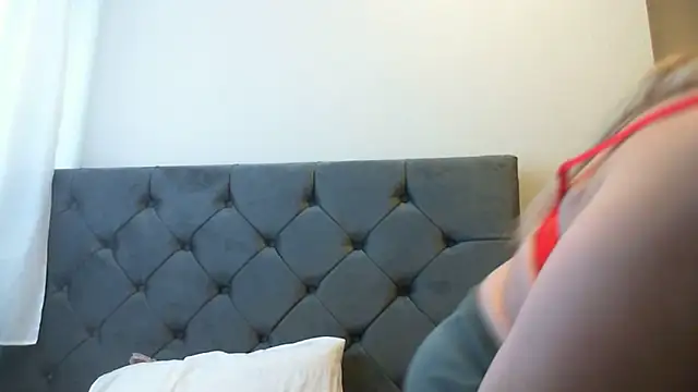 SusanCurt online show from December 19, 10:44 am