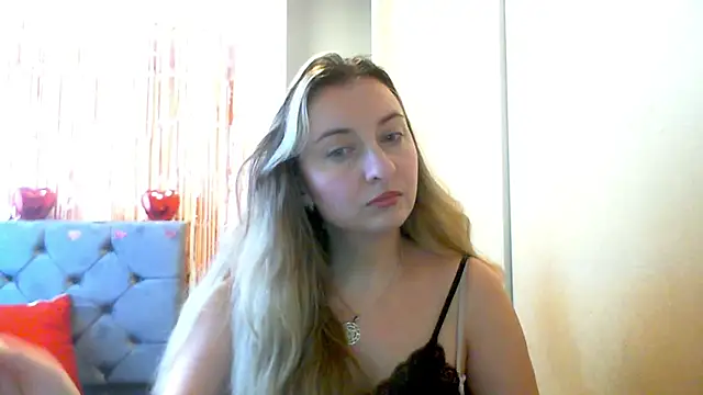 SusanCurt online show from February 24, 10:35 am