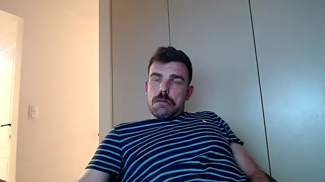 Snapshot of mrbigballs chatting on May 3, 9:10 pm mrbigballs online show from May 3, 9:10 pm
