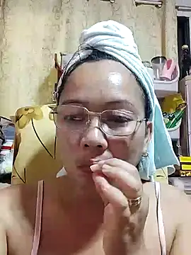 asianwet4u online show from February 4, 8:24 am