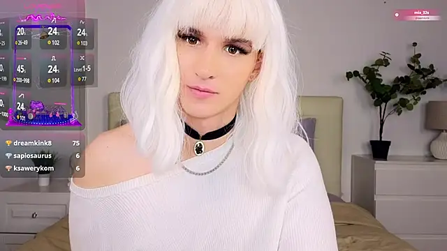 Snapshot of HelenSpellman chatting on December 17, 9:07 am HelenSpellman online show from December 17, 9:07 am