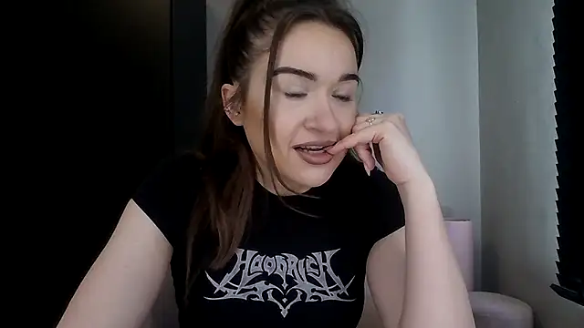 avajade online show from February 25, 9:19 am