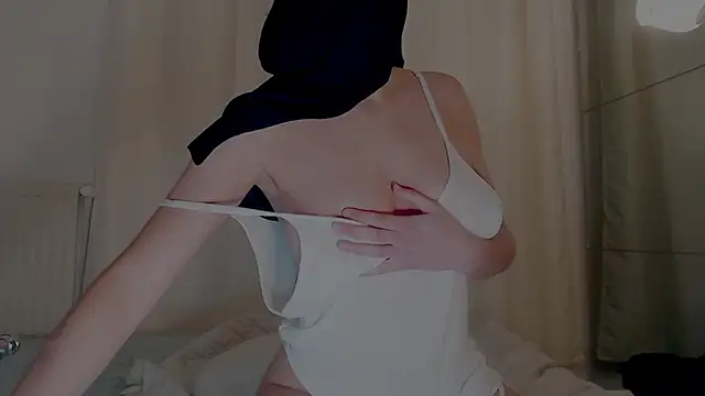 Snapshot of sweet_diazzz chatting on January 15, 7:55 pm sweet diazzz online show from January 15, 7:55 pm