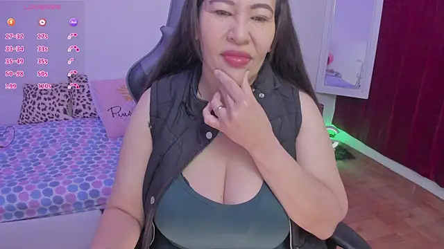 esmeralda milf online show from October 6, 11:29 am