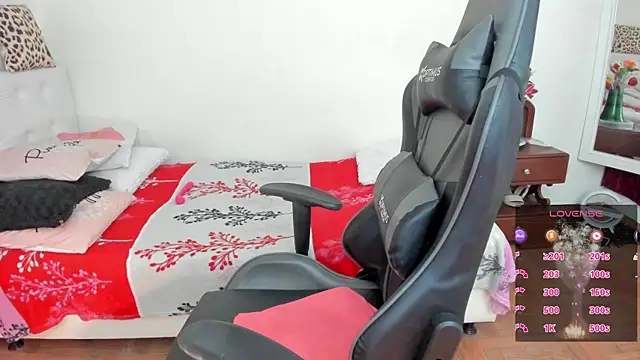 esmeralda milf online show from January 14, 8:58 pm