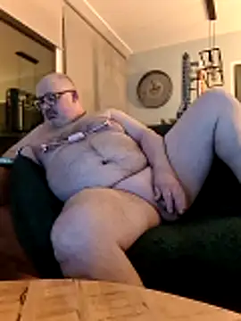 Bibear197511 online show from November 24, 9:58 pm