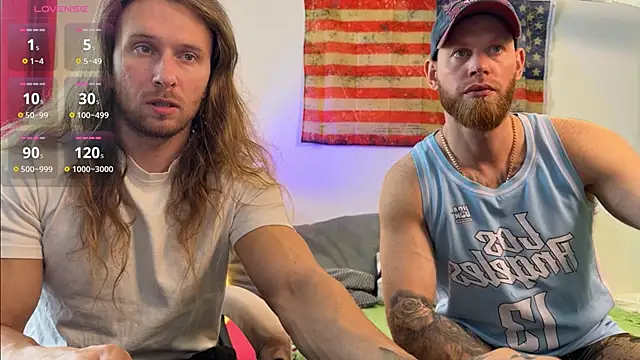 Snapshot of Xxx_______Xxx chatting on October 31, 10:05 am Xxx Xxx online show from October 31, 10:05 am