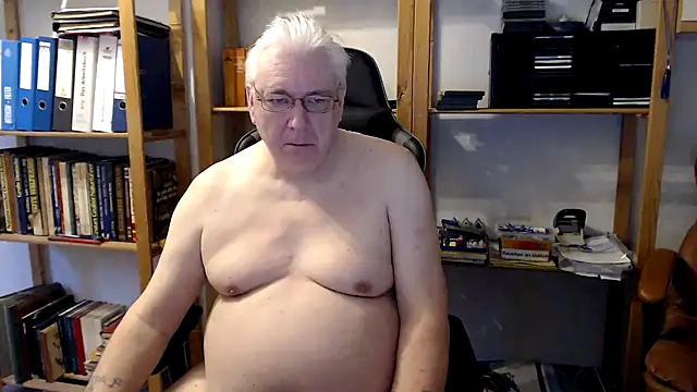 SchwanzhureXXL online show from February 15, 7:27 am