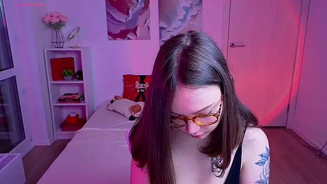 MilenaSaint online show from October 20, 4:35 am