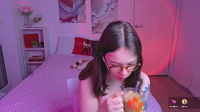 MilenaSaint online show from October 25, 4:20 am