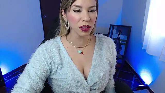 Snapshot of ms_sofia_x chatting on February 10, 4:25 pm ms sofia x online show from February 10, 4:25 pm