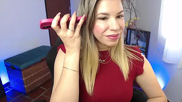 Snapshot of ms_sofia_x chatting on March 5, 3:07 pm ms sofia x online show from March 5, 3:07 pm