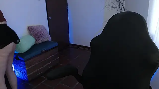 Snapshot of ms_sofia_x chatting on March 6, 6:16 pm ms sofia x online show from March 6, 6:16 pm