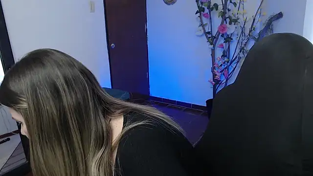 Snapshot of ms_sofia_x chatting on September 24, 3:59 pm ms sofia x online show from September 24, 3:59 pm