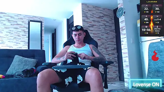 Snapshot of Lobito_xxxl chatting on November 14, 7:12 pm Lobito xxxl online show from November 14, 7:12 pm