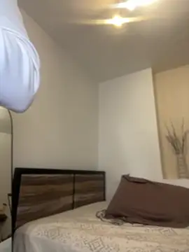 Snapshot of LalieFR chatting on November 30, 6:12 pm LalieFR online show from November 30, 6:12 pm